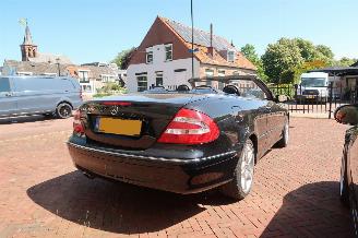 Mercedes CLK 320 elegance picture 4