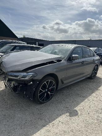 Voiture accidenté BMW 5-serie 5301 high Executive Edition 2020/1
