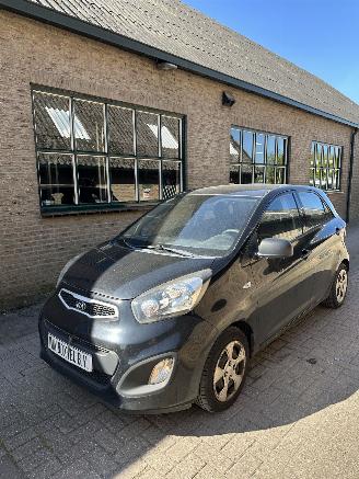 skadebil auto Kia Picanto  2014/10