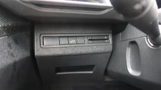 Peugeot 3008 Peugeot 3008 1.6 e-THP Allure picture 17
