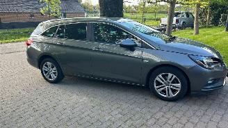 krockskadad bil auto Opel Astra SPORTS TOURER 1.4 Online Edition 2018/6