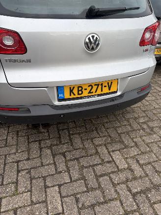 Vaurioauto  passenger cars Volkswagen Tiguan Benzine 2008/2
