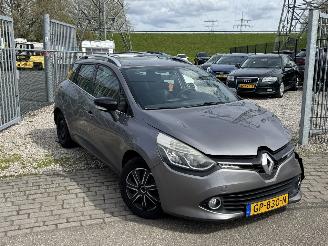 Vaurioauto  passenger cars Renault Clio 1.5 DCI ECO Night&Day 128.000 KM NAP 2015/8