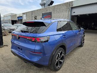 Avarii autoturisme Volkswagen T-Roc R-Line 1.5eTSI Head-Up IQ-Light SurroundView Virtual Keyless Sfeerverl. Acc Stuurverw. Drive-Mode 110KW / 150PK 2025/11