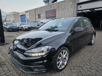 krockskadad bil auto Volkswagen Golf 1.5 TSI DSG Camera Keyless Navi Led Acc Ecc Coming-Home 110KW/150PK 2020/5