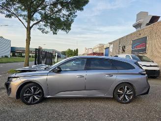 uszkodzony samochody osobowe Peugeot 308 Allure Automaat Virtual Keyless Camera Navi Led 96KW/131PK 2023/12