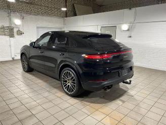 damaged passenger cars Porsche Cayenne E-Hybrid Coupe CHRONO/HUD/PANO/360/AHK 2023/3