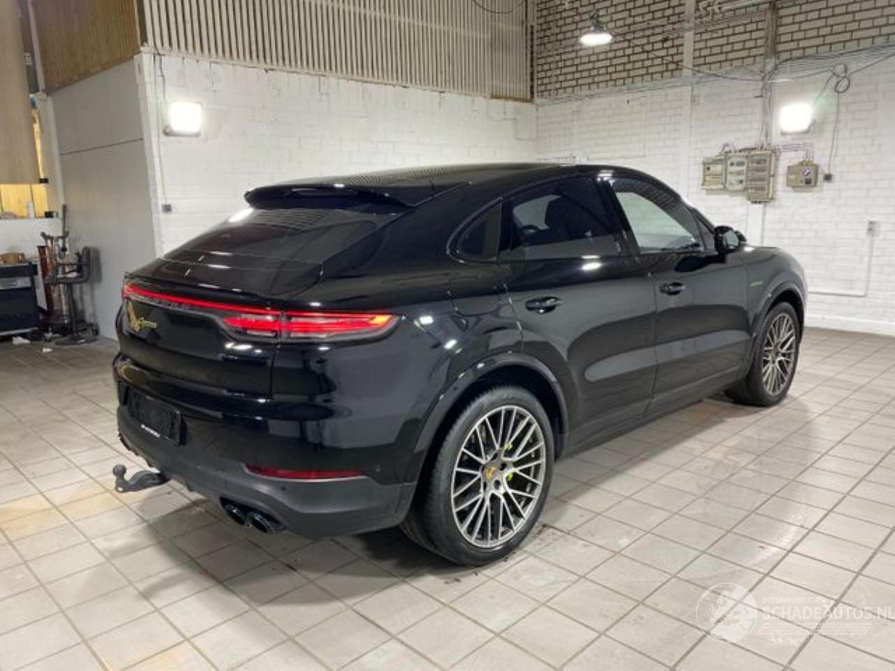 Porsche Cayenne E-Hybrid Coupe CHRONO/HUD/PANO/360/AHK