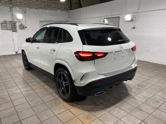 Mercedes GLA 180 AMG Line PANO/AHK/KAM/NAVI picture 5