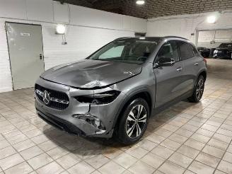 Mercedes GLA 200 Progressive Advanced PANO/KAM/NAVI picture 3