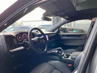Porsche Cayenne GTS Coupe PANO/CHRONO/HUD/360/NAVI picture 16