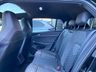 Volkswagen Golf 1.5 eTSI R-Line PANO/KAM/NAVI picture 14
