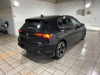 Volkswagen Golf 1.5 eTSI R-Line PANO/KAM/NAVI picture 9
