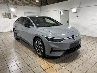skadebil auto Volkswagen ID.7 Pro S HUD/AHK/360/NAVI 2025/11