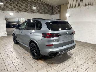 krockskadad bil auto BMW X5 xDrive40d M Sport Pro PANO/HUD/360/AHK/H&K 2024/7