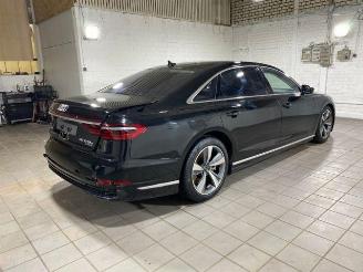 krockskadad bil auto Audi A8 L 60 TFSIe quattro HUD/Pano/B&O/Kam/Navi 2023/10