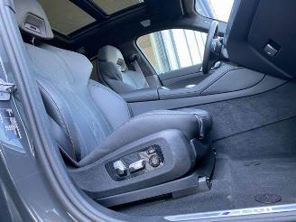 BMW X6 M60i STANDHZG/PANO/HUD/AHK/360/B&W/NAVI picture 17