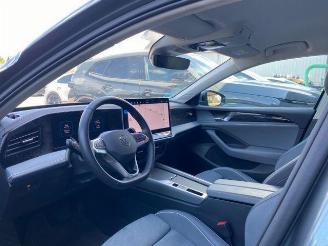 Volkswagen Passat Variant 2.0 TDI DSG Business HUD/AHK/SH picture 16