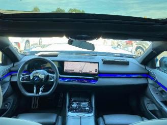 BMW i5 xDrive40 M Sport Pro PANO/HUD/AHK/360/B&W picture 21
