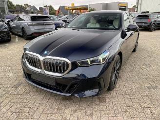 Vaurioauto  passenger cars BMW i5 eDrive40 M Sport HUD/360/NAVI 2024/2