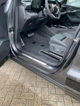 Audi Q6 e-tron quattro S line 100 kWh/HUD/AHK/360/B&O picture 19