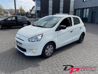 Vrakbiler auto Mitsubishi Space-star Space Star (A0), Hatchback, 2012 1.0 12V 2013/11