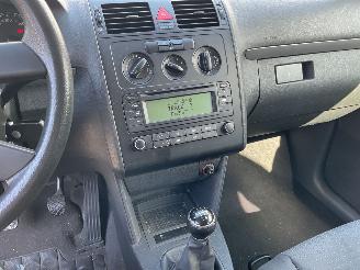 Volkswagen Touran Benzine Airco picture 14