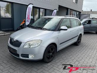 Sloopauto Skoda Fabia Fabia II Combi, Combi 5-drs, 2007 / 2014 1.4i 16V 2008/10