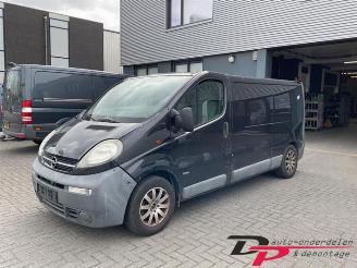 Vrakbiler auto Opel Vivaro Vivaro, Van, 2000 / 2014 2.5 DTI 16V 2005/9