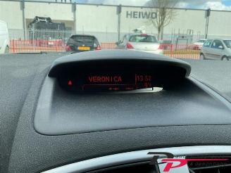 Renault Clio Clio III (BR/CR), Hatchback, 2005 / 2014 1.6 16V picture 14