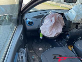 Renault Twingo Twingo II (CN), Hatchback 3-drs, 2007 / 2014 1.2 16V picture 7
