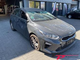 Kia Cee d Ceed (CDB5/CDBB), Hatchback 5-drs, 2018 1.0i T-GDi 12V picture 3