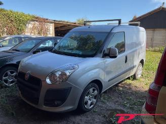 Vrakbiler auto Fiat Doblo Doblo Cargo (263), Van, 2010 1.3 MJ 16V DPF Euro 5 2012/8