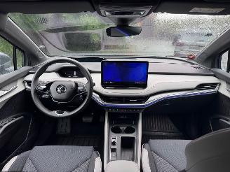 Skoda Elroq Skoda Elroq 85 Lodge 82kWh Camera Leder Trekhaak VOL! picture 3