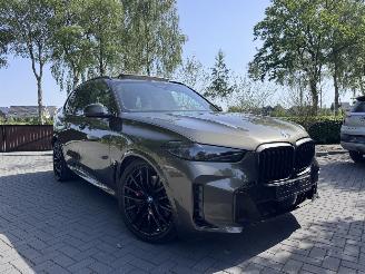 skadebil auto BMW X5 X5 50e xDrive M Sport PANO LUCHTVERING 360 LEDER MATRIX HUD VOL VOL 2024/1