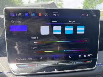 Volkswagen Tiguan Volkswagen Tiguan 1.5 TSI eHybrid R-Line PANO Massage Trekhaak Sportstoelen ! picture 10