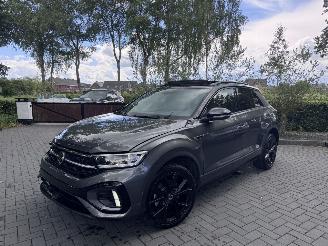 Unfallwagen Volkswagen T-Roc Volkswagen T-Roc 1.5 TSI DSG R-Line PANO AHK Camera IQ Lights VOL!! 2026/2