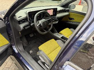 Renault 5 5 E-Tech Electric 150 Comfort Range Iconic Five picture 19