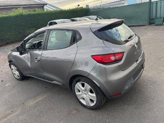 krockskadad bil auto Renault Clio  2015/7