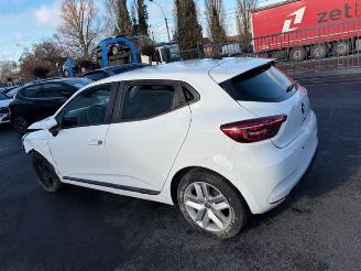 krockskadad bil auto Renault Clio  2021/12