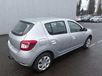 krockskadad bil auto Dacia Sandero  2016/3
