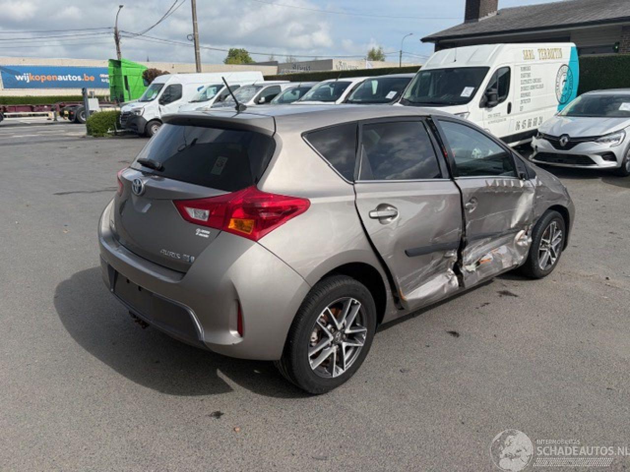 Toyota Auris 
