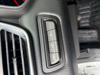 Renault Clio  picture 8