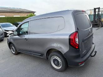 damaged passenger cars Renault Kangoo  2021/9