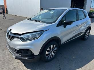 Schadeauto Renault Captur  2018/3