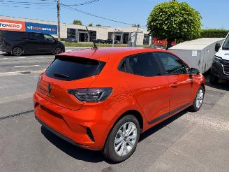 škoda osobní automobily Renault Clio  2025/10
