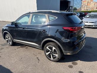 Damaged car MG ZS EV 51KWH 2024/1