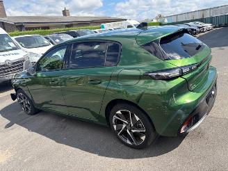 krockskadad bil auto Peugeot 308 PLUGIN HYBRID AUTOMAAT 2022/6