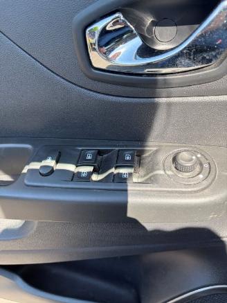 Renault Captur  picture 10