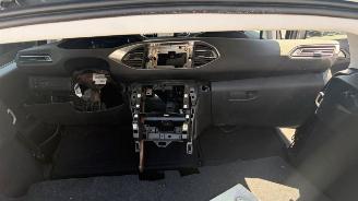 Peugeot 308 MIT COCKPIT UND AIRBAGS picture 7